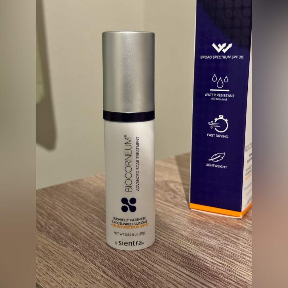 BioCorneum Advanced Scar Treatment Broad Spectrum SPF 30 Scar Gel